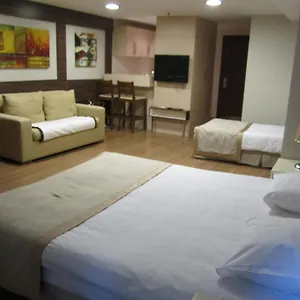 3* فندق Derpa