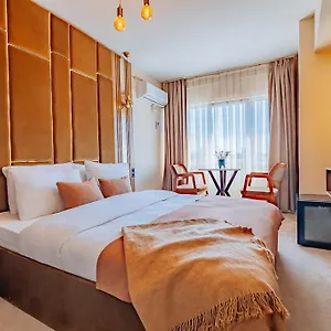 3* فندق Ali Khan